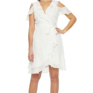 Melonie Lace Dress Flutter White Sleeves Size 6 NWT